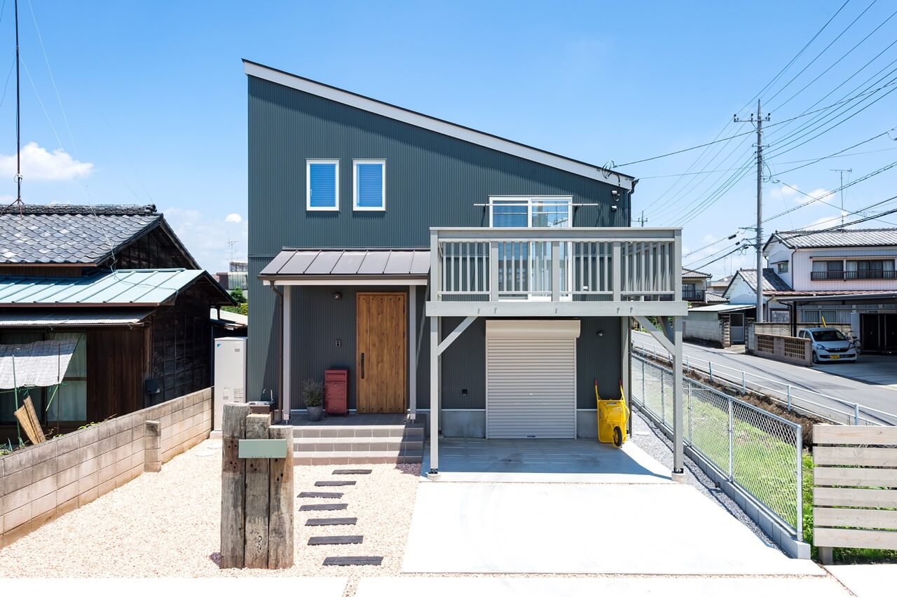 片流れ屋根の外観や施工事例12選!片流れ屋根が得意な住宅会社も紹介 | 太田市のモデルハウスメディア【HOUSE PALETTE】